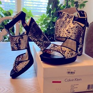CALVIN KLEIN GALI Black Snakeskin Block heel! Size 11 M! I got long feet, y’all